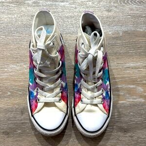 Converse kids high top multi color.